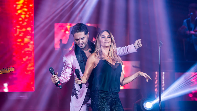 Πάολα και Έλλη Κοκκίνου «τα έσπασαν» με Μέλισσες – Δέσποινα Βανδή στο «Έναστρον»