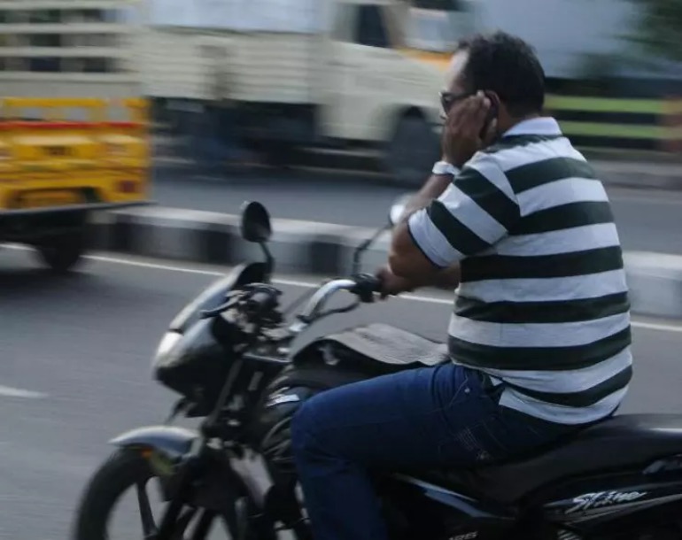 Υπάρχει και αυτή η απαράδεκτη πλευρά από τους μοτοσυκλετιστές...