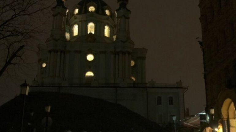 Ουκρανία: Εννέα νεκροί και οκτώ τραυματίες σε πυρκαγιές από αναμμένα κεριά και εκρήξεις γεννητριών σε σπίτια