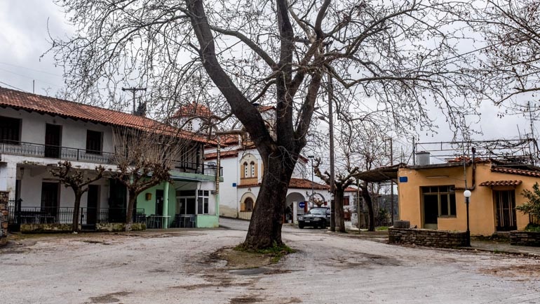 Σεισμός στην Εύβοια: Έλεγχοι στα κτήρια από μηχανικούς του υπουργείου Υποδομών