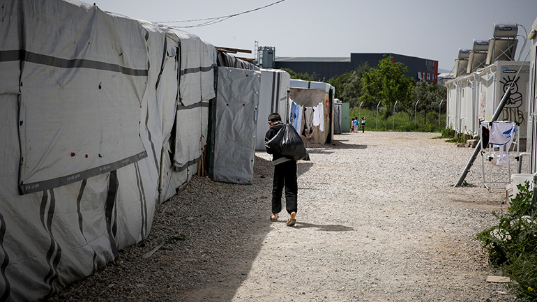 Εκκενώθηκε η δομή φιλοξενίας του Ελαιώνα