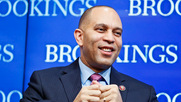 ΗΠΑ: Εξελέγη ο νέος επικεφαλής των Δημοκρατικών στη Βουλή των Αντιπροσώπων