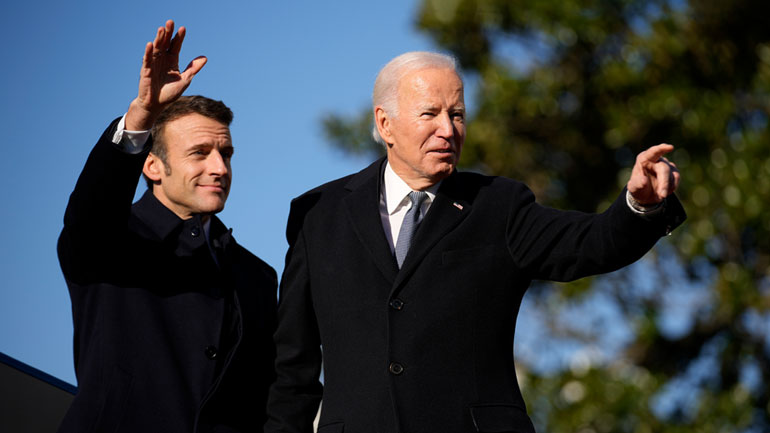 Ο ξαφνικός έρωτας του Μπάιντεν με τον Μακρόν