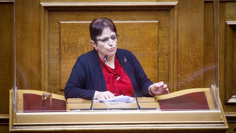 Παπαρήγα: Να πεταχθεί στα σκουπίδια το νομοσχέδιο για τη δευτεροβάθμια περίθαλψη