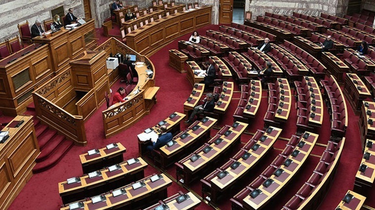 Βουλή: Αίτημα ονομαστικής ψηφοφορίας ΣΥΡΙΖΑ και ΚΚΕ επί της αρχής του νομοσχεδίου για τη δευτεροβάθμια περίθαλψη