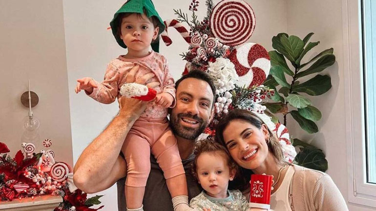 Χριστούγεννα 2022: Δείτε πώς στόλισαν οι celebrities τα σπίτια τους