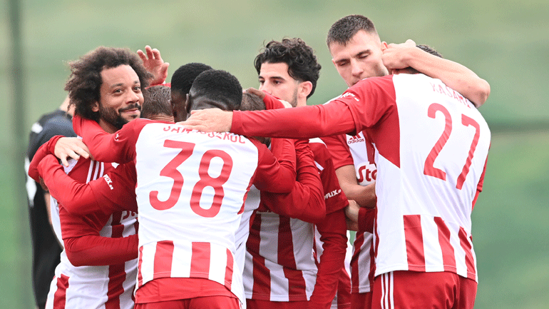 Φιλική νίκη για τον Ολυμπιακό, 2-0 την Χάντερσφιλντ