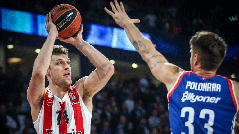 Ήττα για τον Ολυμπιακό στην Κωνσταντινούπολη, 82-71 η Εφές