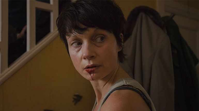 «Δεν Είσαι η Μητέρα Μου»: Μια ταινία τρόμου της Κέιτ Ντόλαν