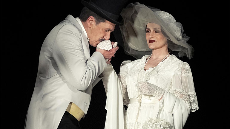 «Φλόγα και άνεμος»: Μ’ ένα συγκλονιστικό επεισόδιο ρίχνει αυλαία η συναρπαστική ιστορική σειρά