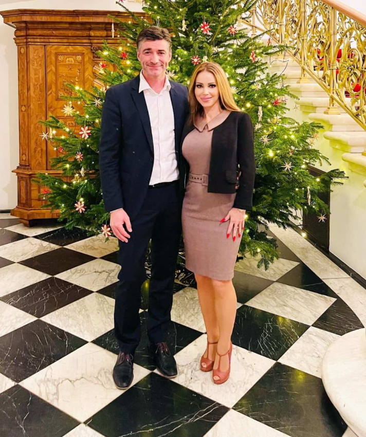 Ο βουλευτής του FDP με την Ανίνα Ουκάτις