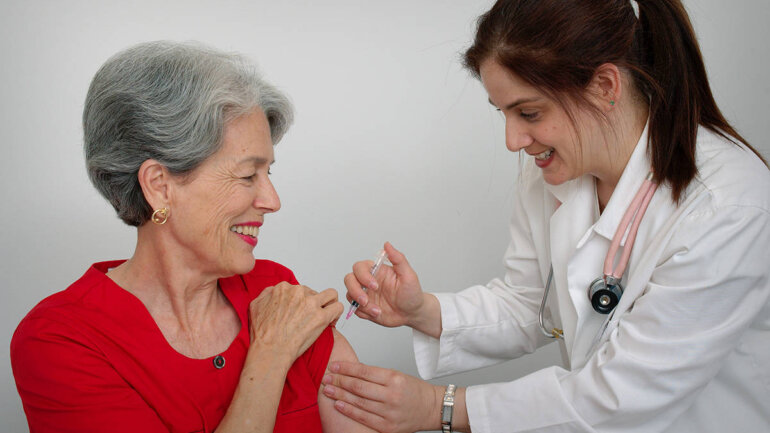 Γρίπη: Δράστε τώρα για προστασία των διακοπών σας, λένε οι ειδικοί