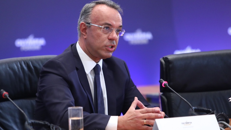 Σταϊκούρας στις τράπεζες: Αυξήστε άμεσα και γενναία τα επιτόκια καταθέσεων, μειώστε τα επιτόκια δανεισμού