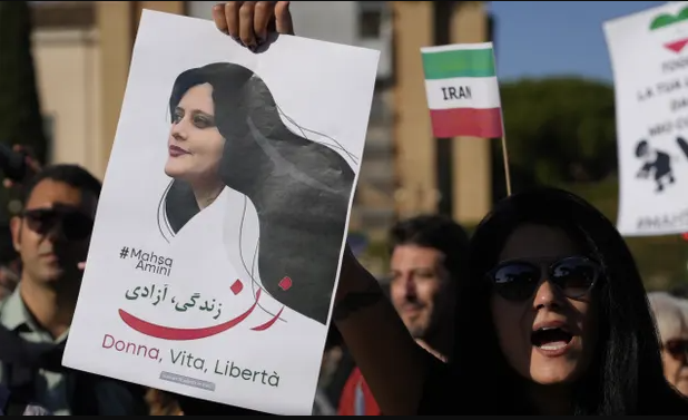 Φωτογραφία του δημοσιεύματος της Guardian 