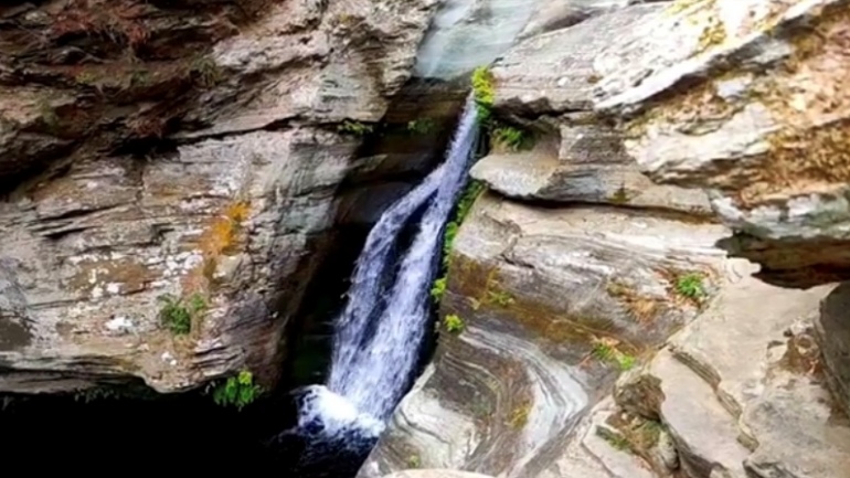 Γερολίμνη Άνδρου: Το καταπράσινο θαύμα των Κυκλάδων