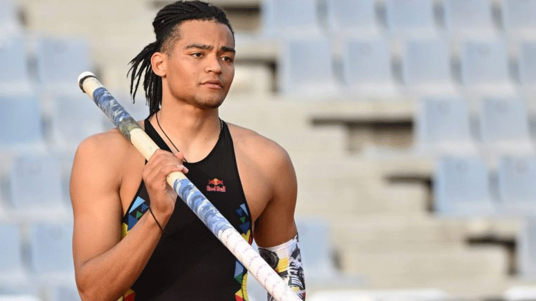 Καραλής: «Όλα ήταν σε μία πολύ πιο σκοτεινή και πολύ πιο μουντή φάση, σαν να έχω μια κουρτίνα μπροστά μου»