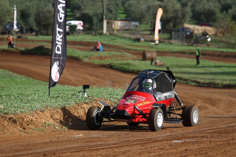 Βασίλης Πετρόπουλος