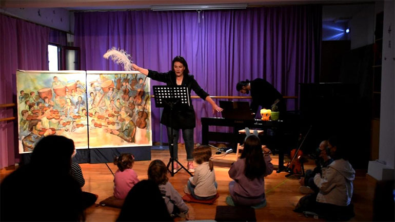 «Μότσαρτ Παίζουμε!» σε σκηνοθεσία Ιωάννας Μπακαλάκου στην Παλλήνη