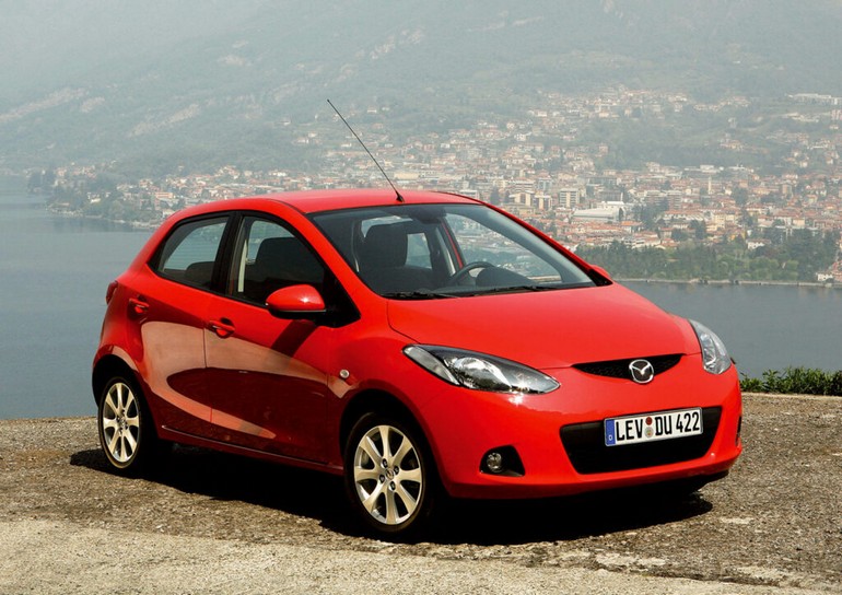 2008    Mazda 2