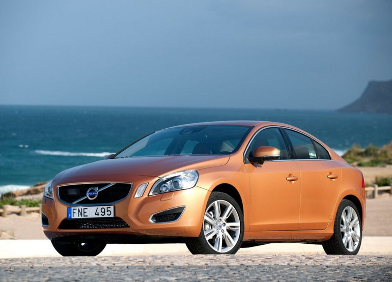 2011    Volvo S60
