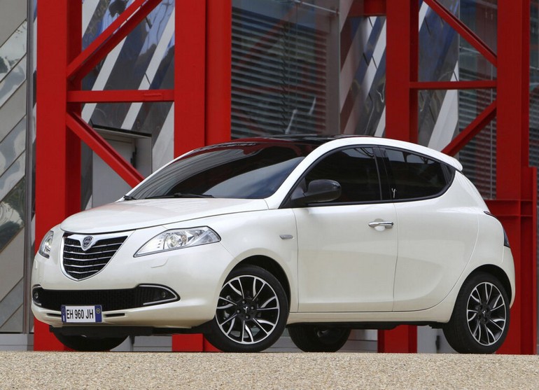  2012    Lancia Ypsilon