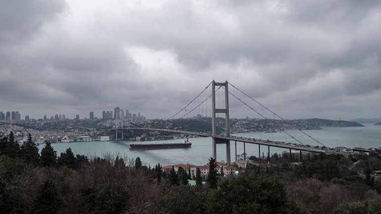 Τουρκία: Συνωστισμός πετρελαιοφόρων δεξαμενόπλοιων μετά την επιβολή πλαφόν στο ρωσικό πετρέλαιο