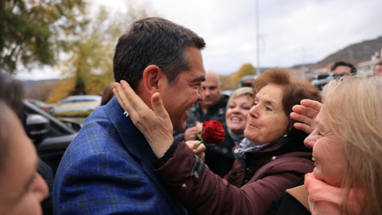 Τσίπρας από Καστοριά: Η οικογένεια Μητσοτάκη κυβερνά για την πάρτη της, όχι για τους ψηφοφόρους της ΝΔ