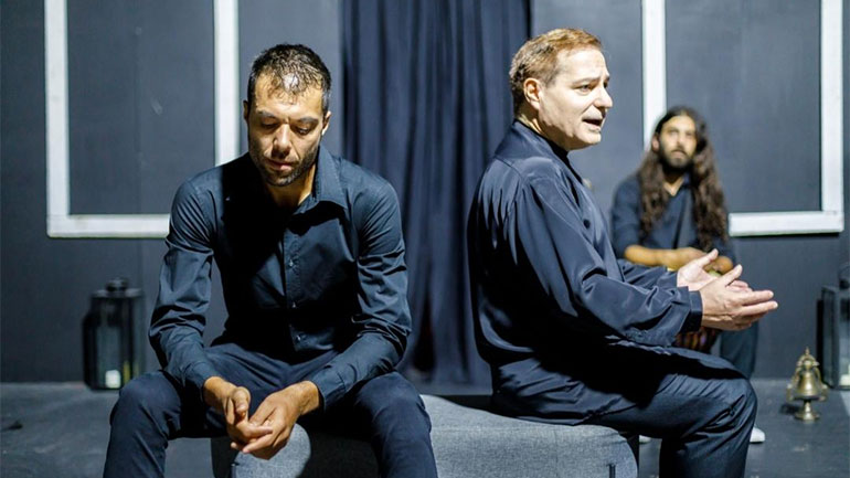 «Εις το όνομα του Πατρός» στο Θέατρο «Ελεύθερη Έκφραση»
