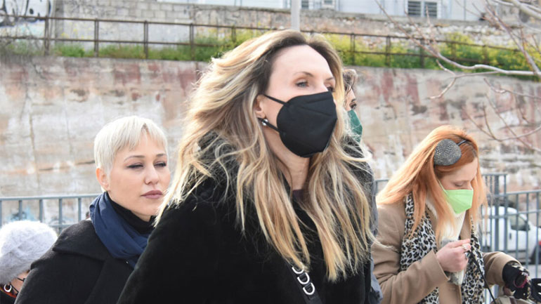 Εβελίνα Παπούλια για Πέτρο Φιλιππίδη: «Να σας πω για την ανατομία των γεννητικών οργάνων του για να με πιστέψετε;»