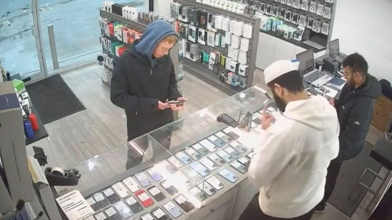 Απόπειρα κλοπής σε κατάστημα τηλεφώνων