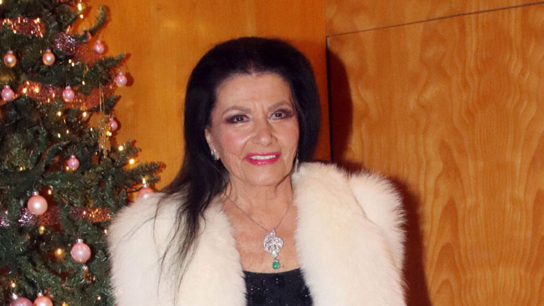 Ζωζώ Σαπουντζάκη: «Ήμουν έγκυος και απέβαλα, καθόμουν και έκλαιγα στον γκρεμό στην Κινέτα»