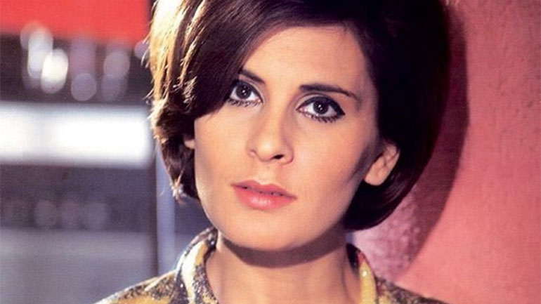 Ρένα Κουμιώτη: Στο γηροκομείο η σπουδαία τραγουδίστρια – Δε γνωρίζει ότι έχει πεθάνει ο γιος της