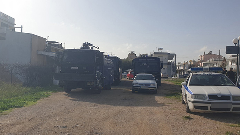 Ολοκληρώθηκε η αστυνομική επιχείρηση στη Δυτική Αττική σε περιοχές που κατοικούν Ρομά
