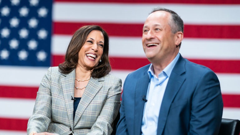 ΗΠΑ: Ο σύζυγος της αντιπροέδρου Κάμαλα Χάρις ζήτησε να καταπολεμηθεί ο αντισημιτισμός