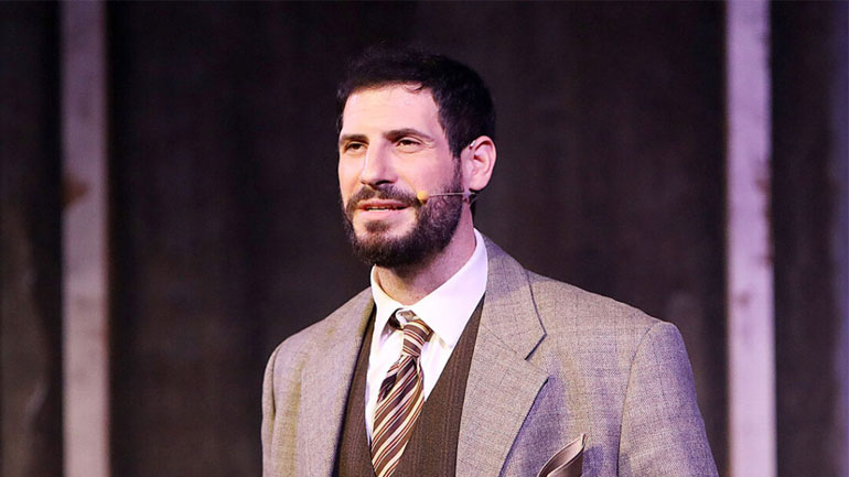 Θανάσης Πατριαρχέας: «Ήμουν μέσα και στον τρίτο τοκετό της γυναίκας μου, έκοψα τον ομφάλιο λώρο»