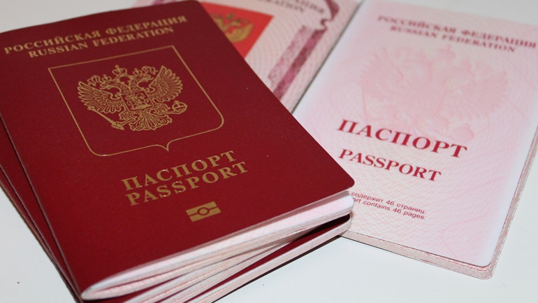 Ουκρανία: 300.000 πολίτες της έχουν πλέον διαβατήρια Ρωσίας