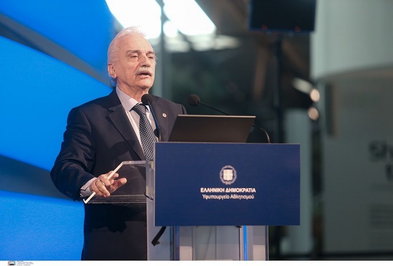 Ο Δρ Αντώνης Αυγερινός, Πρόεδρος του Ελληνικού Ερυθρού Σταυρού