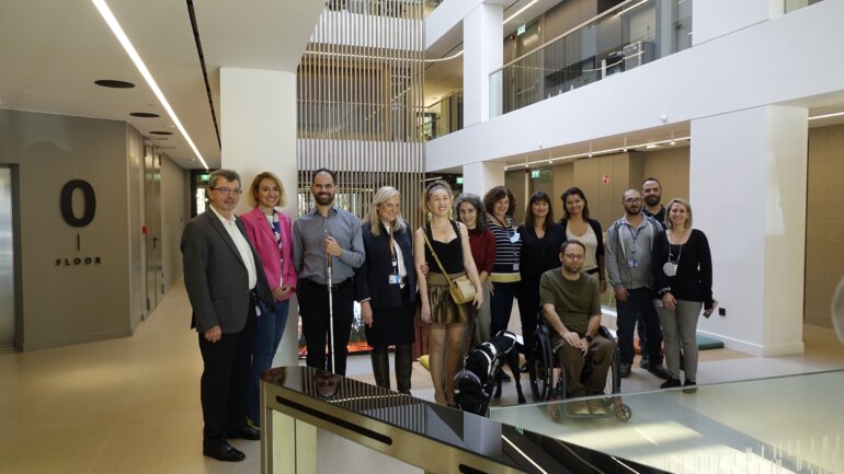 Συνεργασία Pfizer Hellas με ΑΜΚΕ «Με Άλλα Μάτια» για υλοποίηση συμβουλευτικής εξοικείωσης των εργαζόμενων με την αναπηρία