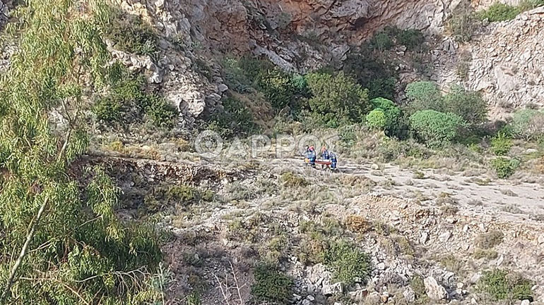 Καλαμάτα: Ζευγάρι εντοπίστηκε νεκρό σε νταμάρι – Το ενδεχόμενο διπλής αυτοκτονίας εξετάζουν οι αρχές