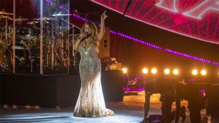 Η ζωή και η καριέρα της Μαράια Κάρεϊ σε κόμικ