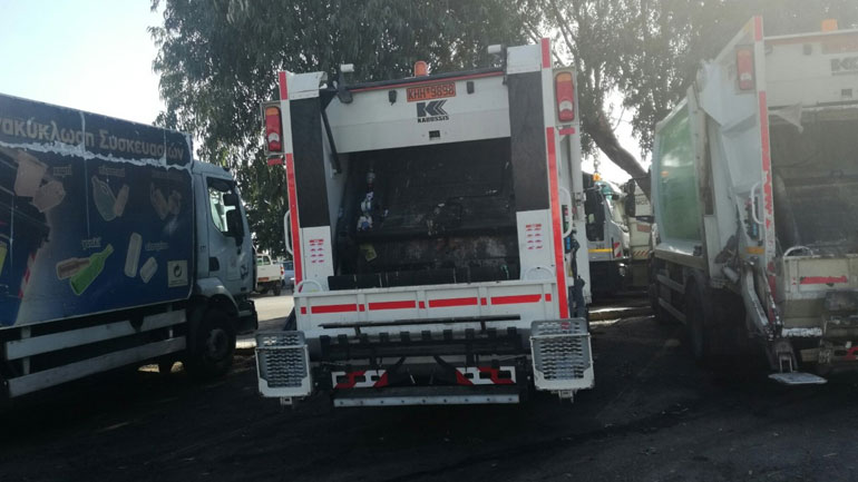 Κρήτη: Σε κρίσιμη κατάσταση 57χρονος εργαζόμενος που έπεσε από το απορριμματοφόρο