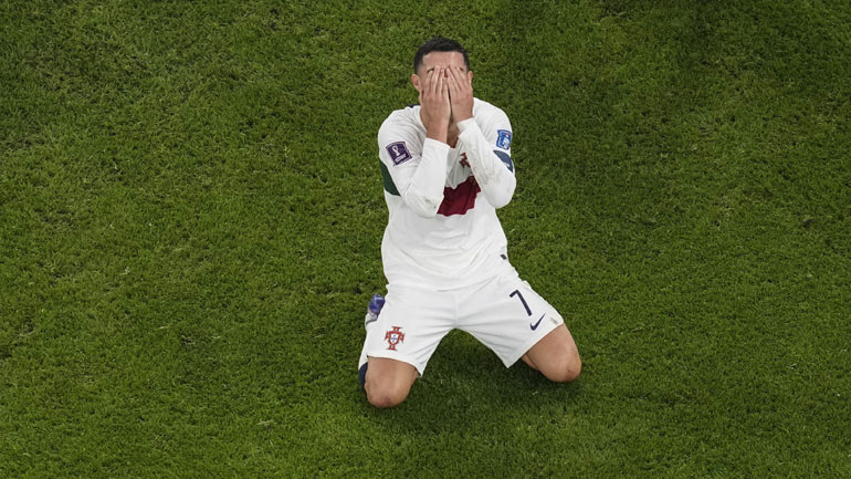 Αποχώρησε με κλάματα από το γήπεδο ο Κριστιάνο Ρονάλντο μετά τον αποκλεισμό της Πορτογαλίας!