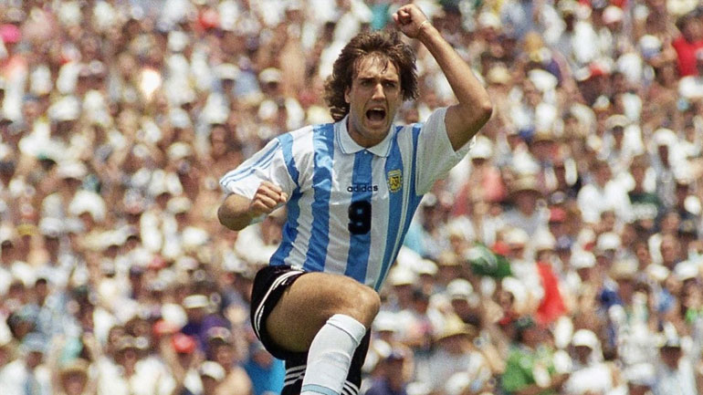 Yπόκλιση Μπατιστούτα στον Μέσι: «Μεγάλη τιμή να μοιραζόμαστε το ρεκόρ, ελπίζω να το ξεπεράσεις στο επόμενο ματς» Yπόκλιση Μπατιστούτα στον Μέσι: «Μεγάλη τιμή να μοιραζόμαστε το ρεκόρ, ελπίζω να το ξεπεράσεις στο επόμενο ματς»