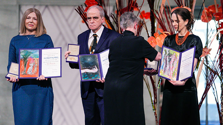 Νόμπελ Ειρήνης: Η Ρωσία επιδιώκει να μετατρέψει την Ουκρανία σε «εξαρτημένη δικτατορία» δήλωσε η σύζυγος του Αλες Μπιαλιάτσκι