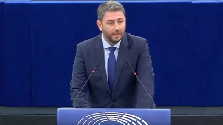 Ο Ανδρουλάκης ζήτησε να συγκροτηθεί ειδικό όργανο εξονυχιστικού ελέγχου των περιουσιακών στοιχείων των ευρωβουλευτών