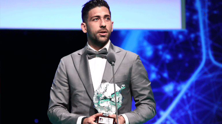 Η συγκλονιστική ανάρτηση του Τάσου Μπακασέτα για την κατάθλιψη