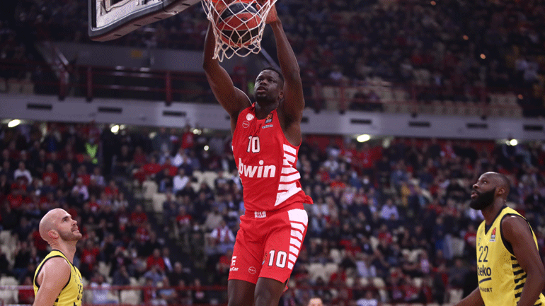 Διαστημικός ο Ολυμπιακός, 94-67 τη Φενερμπαχτσέ