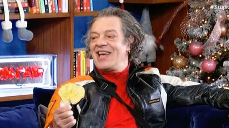 Γιάννης Τσορτέκης: Ο απίστευτος λόγος που φοράει μπουφάν στις συνεντεύξεις του