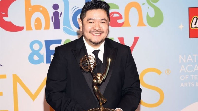 O Έρικ Μπάουζα κέρδισε Emmy για τους ρόλους του στο «Looney Tunes Cartoons»