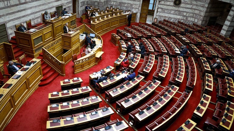 ΣΥΡΙΖΑ: Να δοθούν στην Επιτροπή Θεσμών και Διαφάνειας οι τραπεζικοί λογαριασμοί των εταιρειών που σχετίζονται με τις υποκλοπές